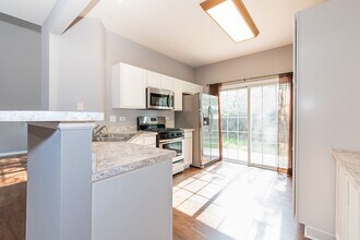 10663 Haverhill Ln in Huntley, IL - Building Photo - Building Photo