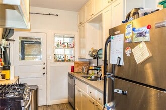 1918 Robbins Pl, Unit A in Austin, TX - Building Photo - Building Photo