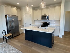 211 NE 62nd St in Ankeny, IA - Building Photo - Building Photo