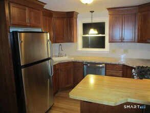 25 Mettler St in Woodbridge, CT - Building Photo - Building Photo