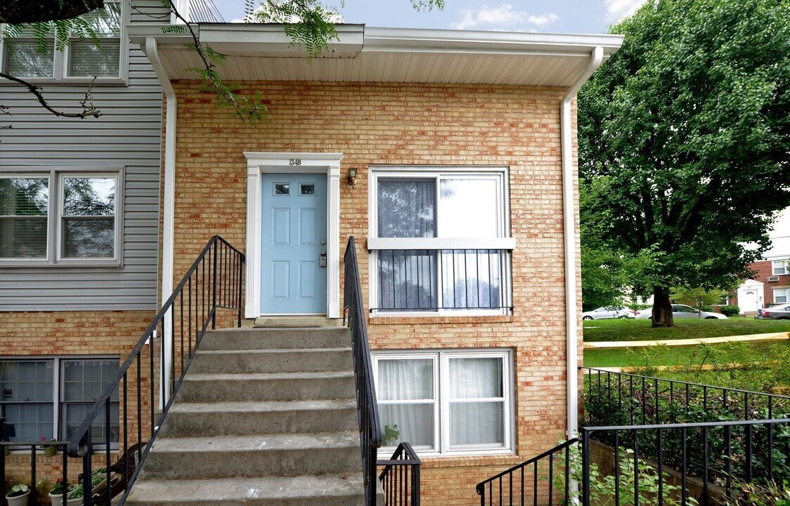 134 N Bedford St in Arlington, VA - Building Photo