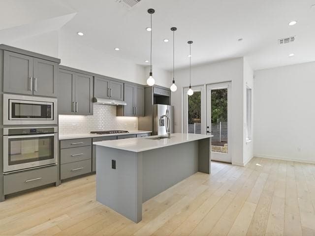 2506 Sutherland St in Austin, TX - Foto de edificio - Building Photo
