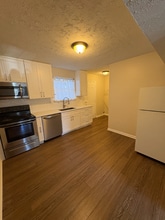 1400 Branders Bridge Rd in Colonial Heights, VA - Foto de edificio - Building Photo