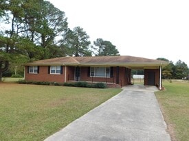 5841 NC-903 in Snow Hill, NC - Building Photo