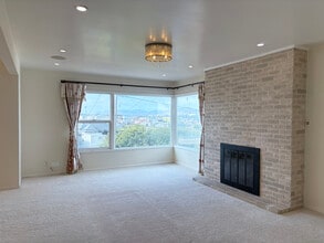 48 Castleton Ave in Daly City, CA - Foto de edificio - Building Photo