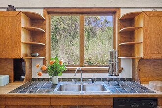 5953 Shoreline Hwy in Bolinas, CA - Building Photo - Building Photo