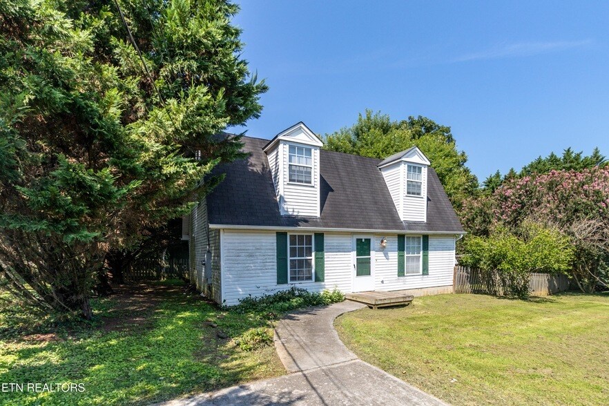 7005 Buddy J Ln in Knoxville, TN - Building Photo