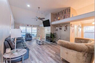 6936 Cedar Knoll Dr in Dallas, TX - Building Photo - Building Photo