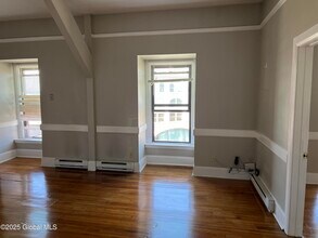 5 Broadway in Troy, NY - Building Photo - Building Photo