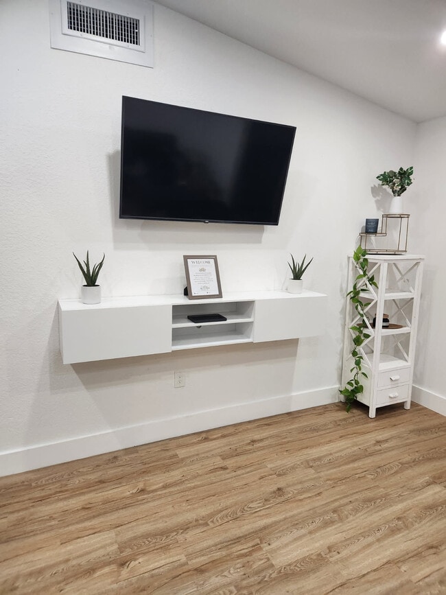 20423 NW 29th Pl in Miami Gardens, FL - Building Photo - Building Photo