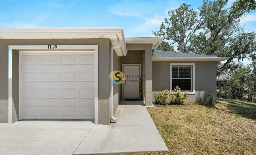 17190 Nixon Ave in Port Charlotte, FL - Building Photo