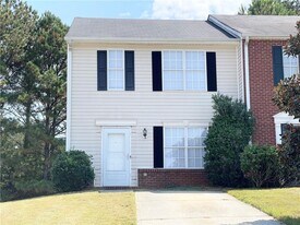 7748 Bernardo Dr in Riverdale, GA - Building Photo
