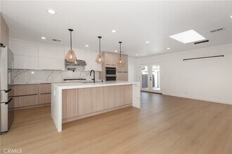 22539 Dolorosa St in Los Angeles, CA - Building Photo - Building Photo