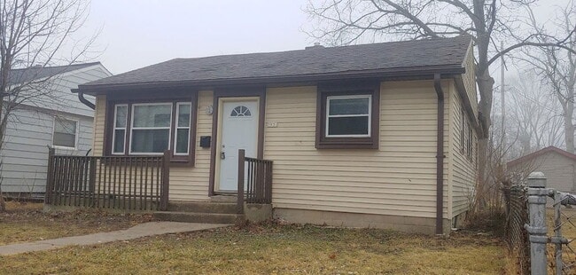 property at 3931 W Kaul Ave