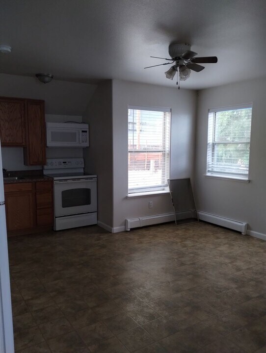 208 N B St in Virginia City, NV - Building Photo