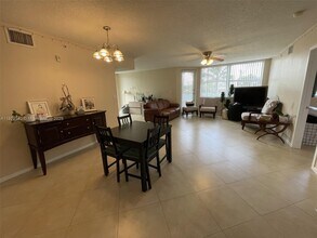 1555 N Treasure Dr in North Bay Village, FL - Building Photo - Building Photo