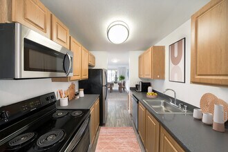 Honey Creek in Renton, WA - Building Photo - Building Photo