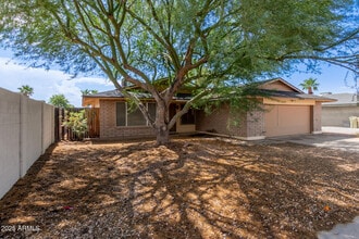 5603 W Greenbriar Dr in Glendale, AZ - Building Photo - Building Photo