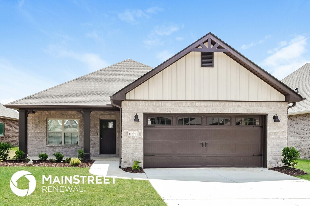 6522 Oak Mdw Dr SE in Owens Cross Roads, AL - Building Photo