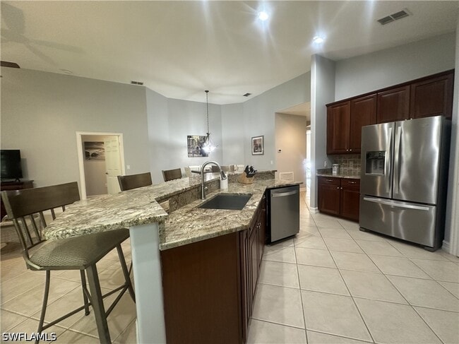 2004 Tarpon Bay Dr N