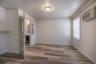 907 Flats in Carson City, NV - Building Photo - Interior Photo