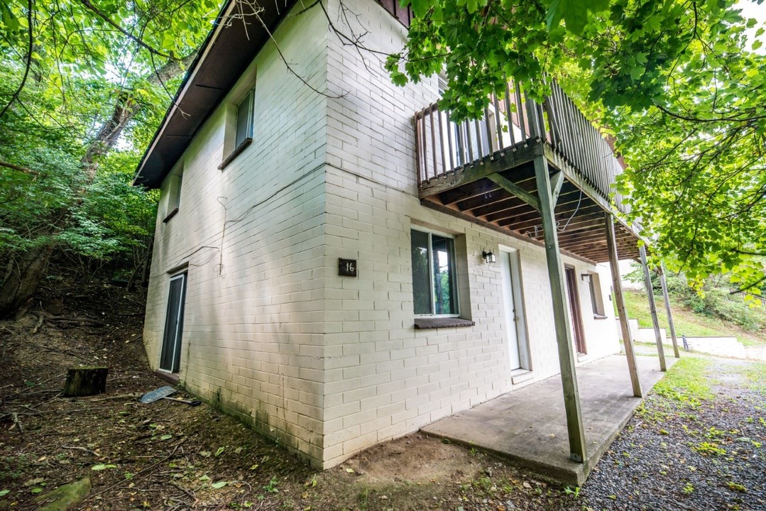 84 Mason St in Morgantown, WV - Building Photo