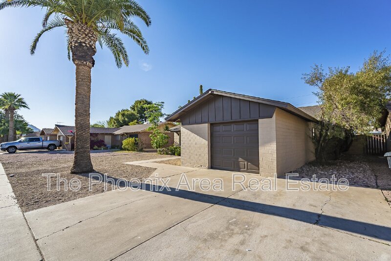 8532 E Chaparral Rd in Scottsdale, AZ - Building Photo