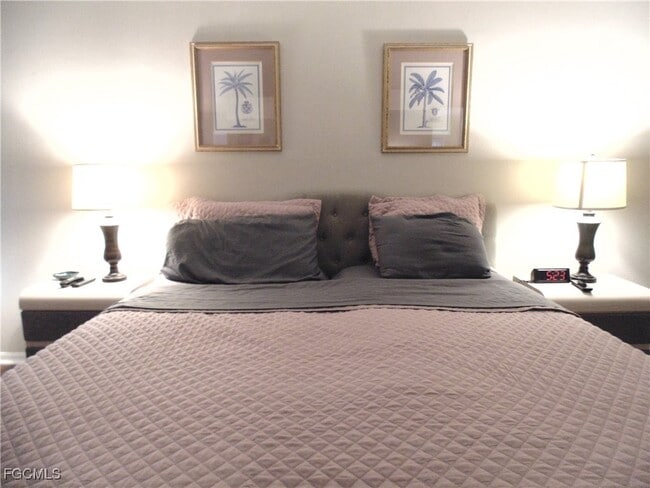 property at 1900 Corona Del Sire Dr