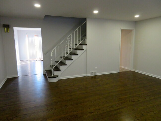 2003 Walters Ave in Northbrook, IL - Building Photo - Building Photo