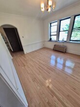 704 S Maple Ave, Unit 3N in Oak Park, IL - Building Photo - Building Photo