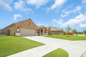 4911 Bella Danielle Ct in Park Row, TX - Building Photo - Building Photo