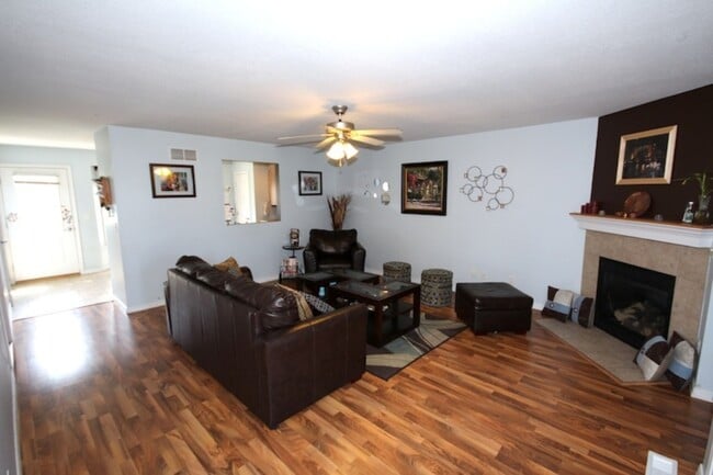 property at 806 Cobblefield Rd