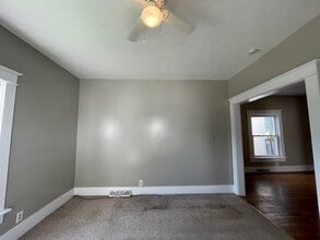 330 W 6th St in Mishawaka, IN - Building Photo - Building Photo
