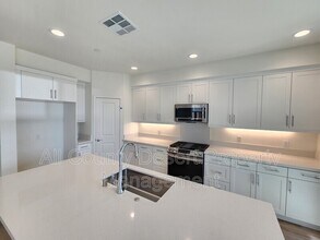 43355 Passagio Lago Way in Indio, CA - Building Photo - Building Photo