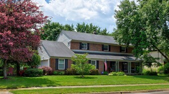 303 Greenglade Ave in Worthington, OH - Building Photo