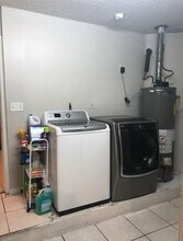 7858 NW 189th St in Hialeah, FL - Building Photo - Building Photo
