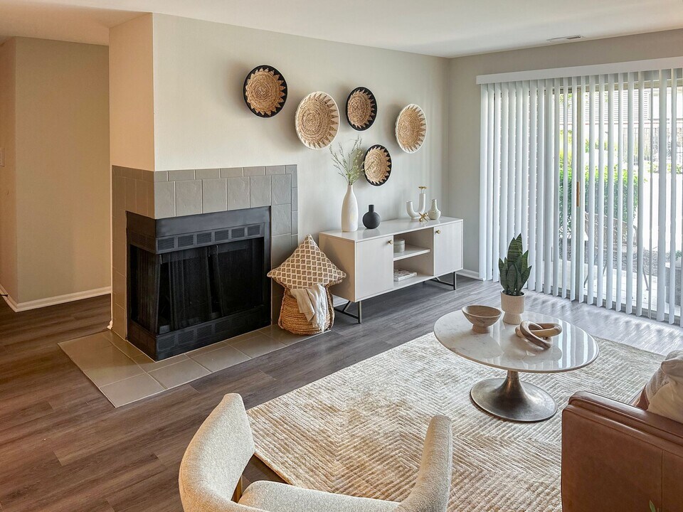 Green Trails Apartments in Lisle, IL - Foto de edificio