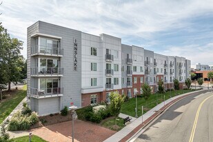 Innslake Place in Glen Allen, VA - Building Photo