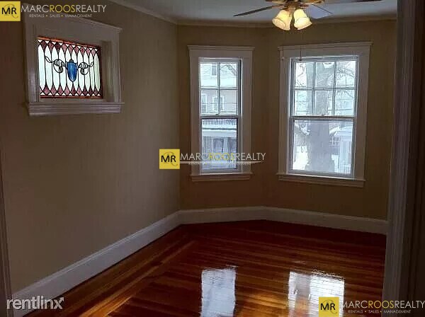 11 Fairfield St, Unit 1 in Watertown, MA - Building Photo - Building Photo