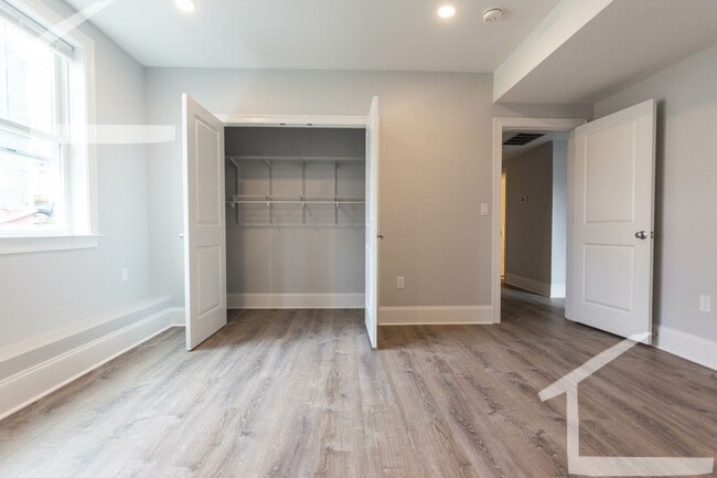 124 Kenrick St in Boston, MA - Building Photo - Building Photo