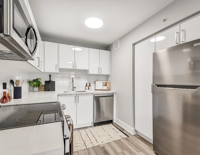 Elora in Mississauga, ON - Building Photo - Building Photo