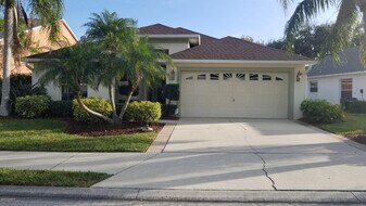 1281 Rock Springs Dr in Melbourne, FL - Building Photo