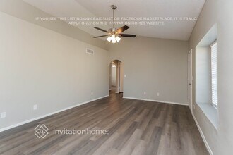 1055 N Recker Rd in Mesa, AZ - Building Photo - Building Photo
