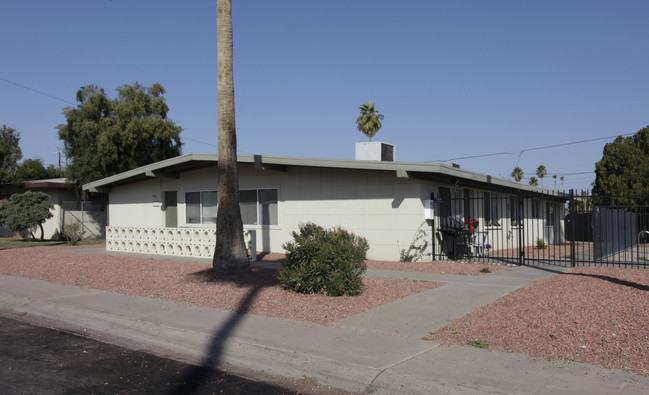 6638-6644 E Cheery Lynn Rd in Scottsdale, AZ - Building Photo - Building Photo