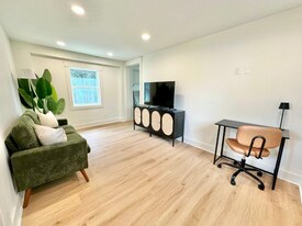 1313 Live Oak St in Savannah, GA - Building Photo