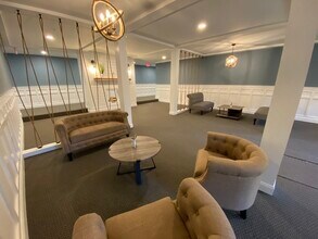 949 State Rd-Unit -204 in Plymouth, MA - Foto de edificio - Building Photo