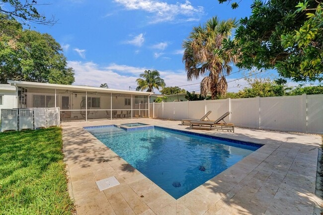 property at 822 NW 6th Ave