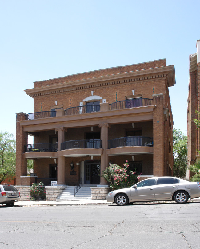 1209 N Oregon St in El Paso, TX - Foto de edificio - Building Photo