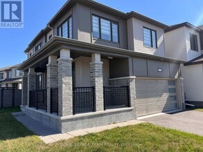 965 Fameflower St in Ottawa, ON - Building Photo - Building Photo