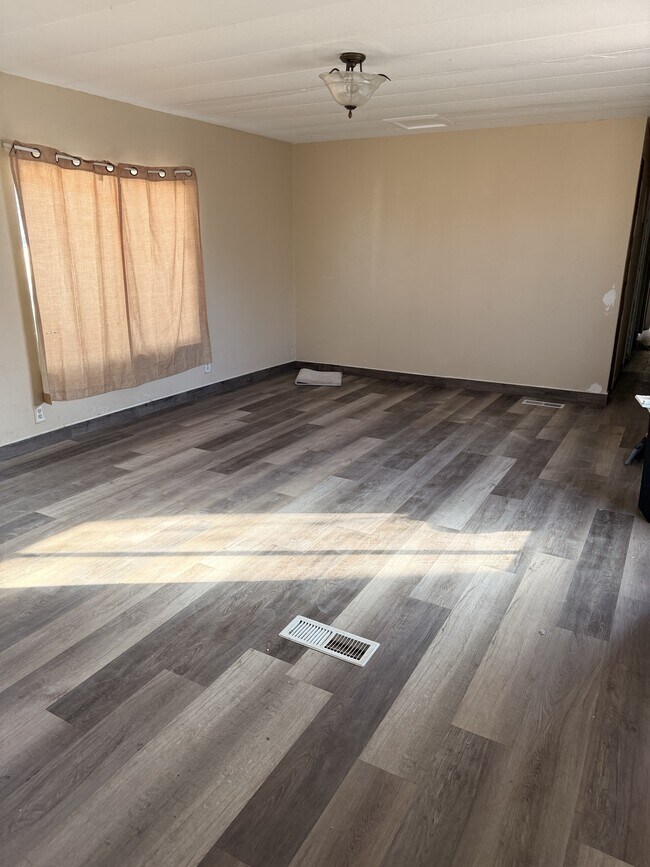 310 W 2nd St in Battle Mountain, NV - Building Photo - Building Photo